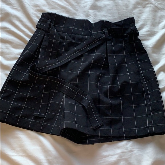 plaid high waisted dress shorts (M) - Picture 4 of 4